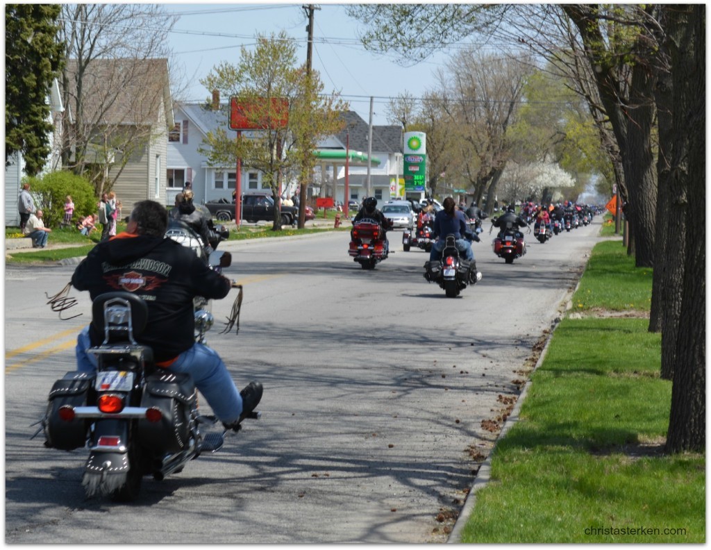 Photography {American motorcycle rally}