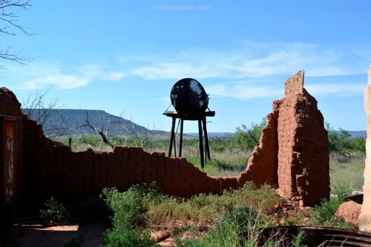 Photography {Finding Beauty In Abandonment}