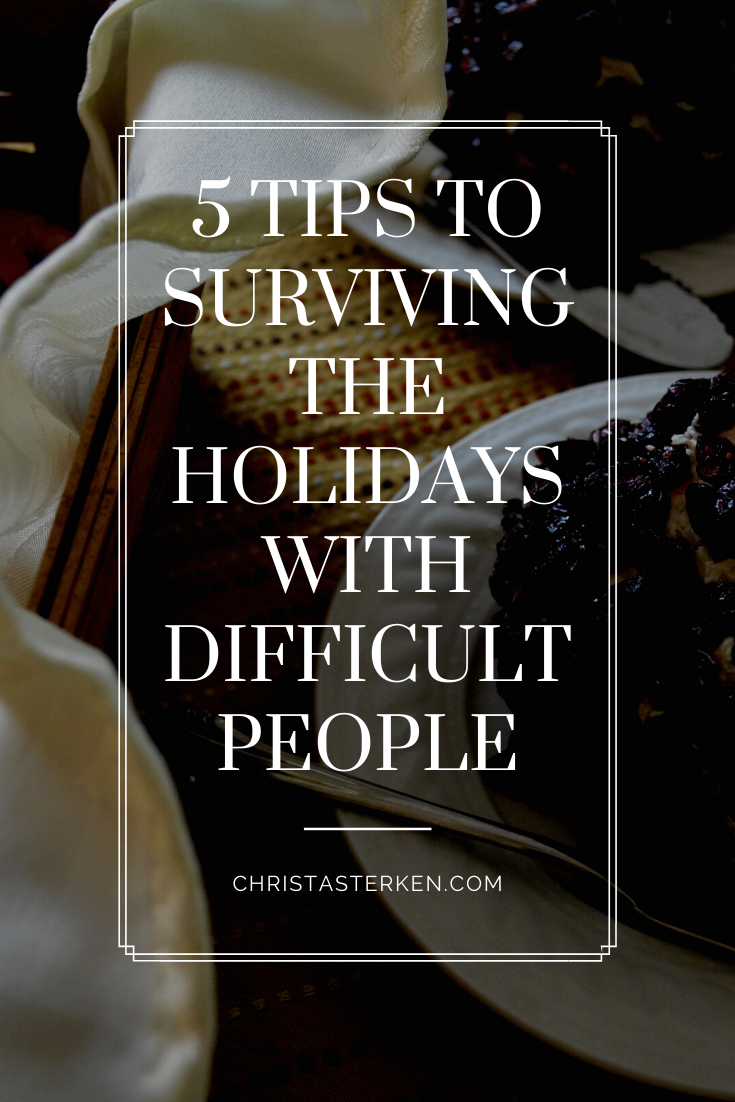 Hate family gatherings? 5 tips to manage anxiety and enjoy the holiday