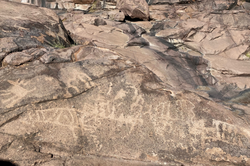 petroglyphs in desert 